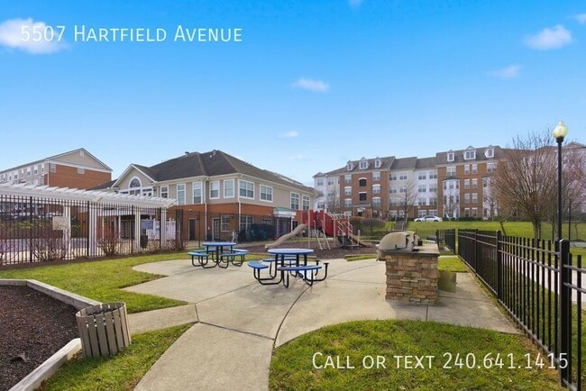 Building Photo - 5507 Hartfield Ave