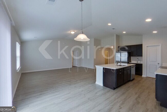 Building Photo - 12 Carrollton Dr
