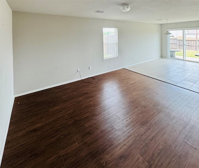 Building Photo - 114 Brushy Creek Ln