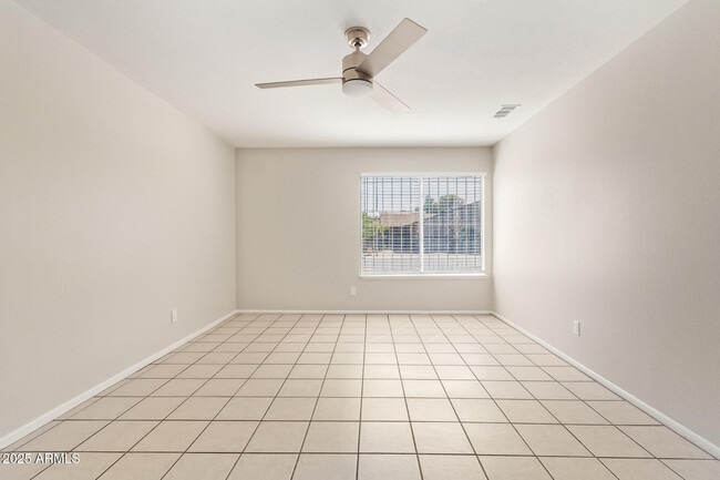 Building Photo - 1754 E Alta Vista Rd
