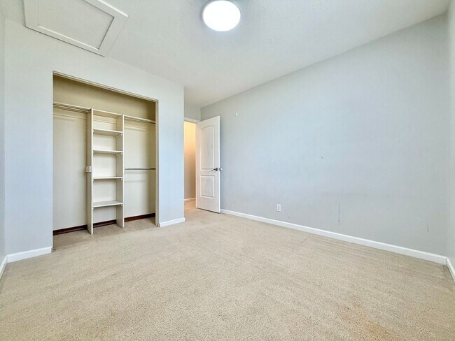 Building Photo - 3230 N 2400 E
