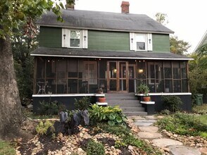 Building Photo - West Columbia House
