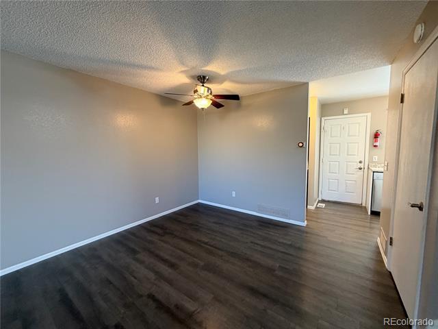 Building Photo - 862 Summer Dr