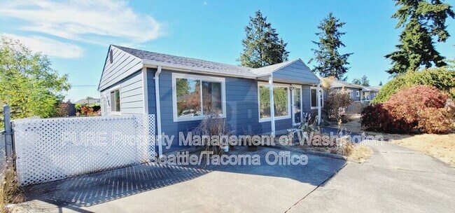 Building Photo - 10522 Addison St SW