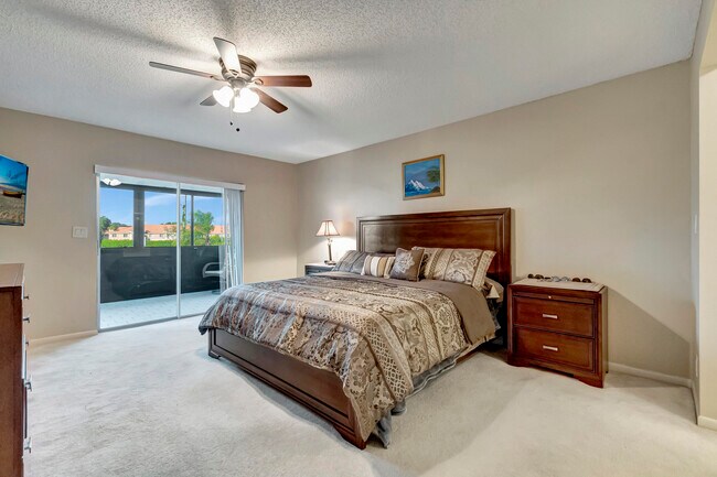 Building Photo - 5943 Areca Palm Ct