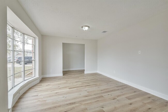 Building Photo - 12523 Drifting Winds Dr