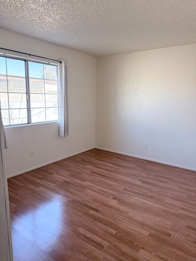 Building Photo - 4160 E Tonopah Ave
