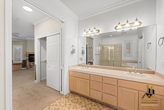 Building Photo - 5291 Bryant Rd