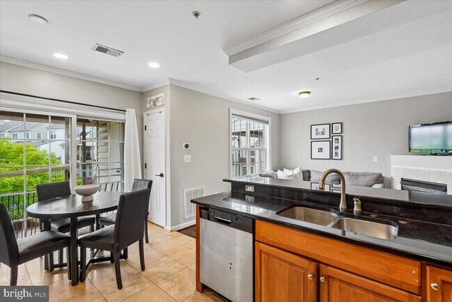 Building Photo - 1607 Potomac Greens Dr