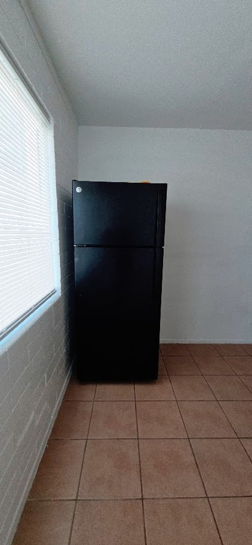 Building Photo - 2601 E Monte Cristo Ave