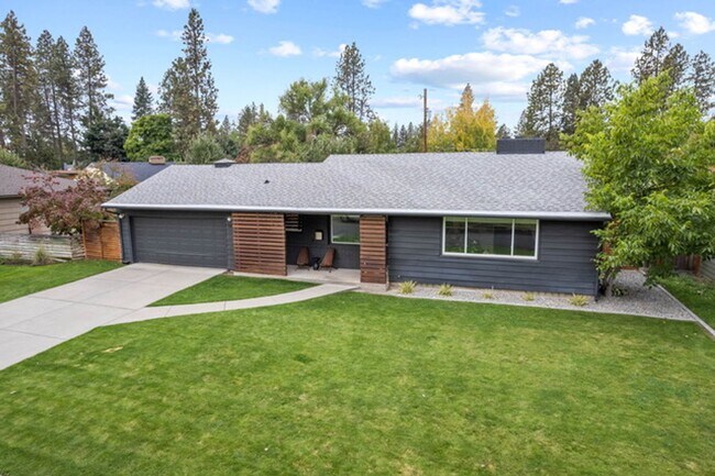 Building Photo - Beautiful Single Family Home!