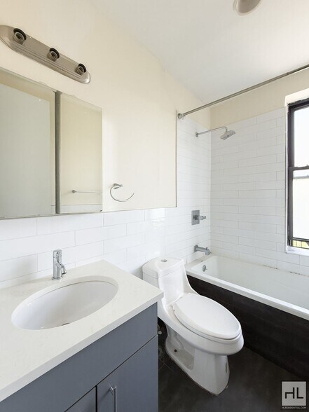 Building Photo - EASTERN PARKWAY / Renovated 2-Bedroom in P...