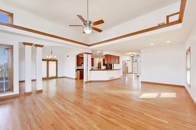 Building Photo - 2951 Old Glory Dr