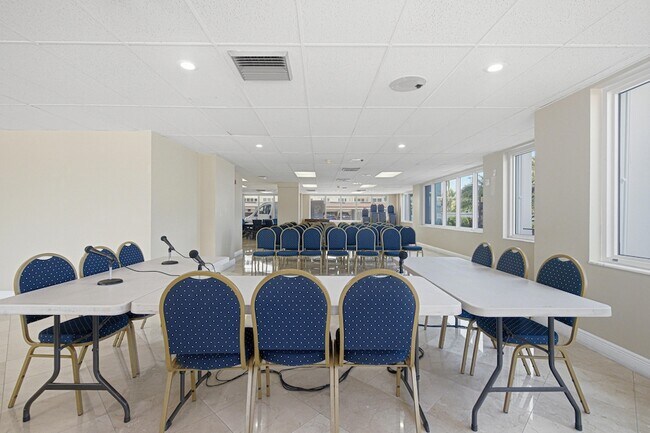 Building Photo - 111 N Pompano Beach Blvd