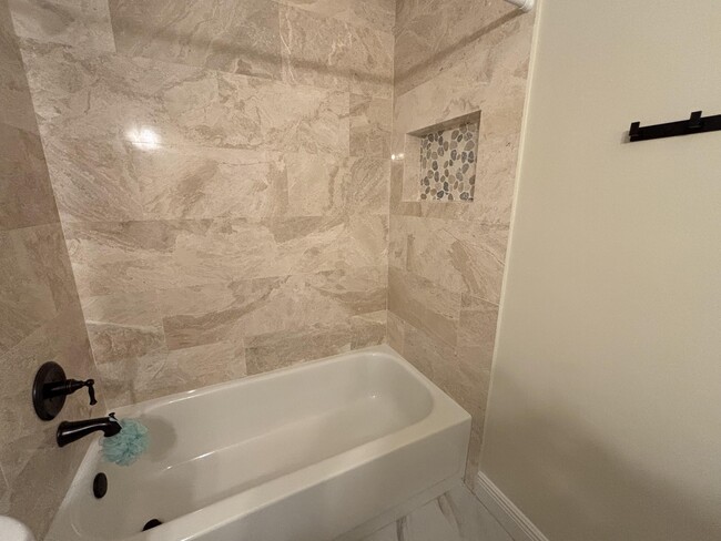 Building Photo - 3687 Carambola Cir N