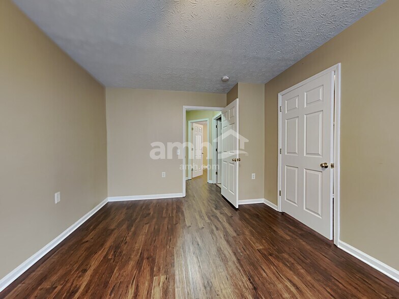 Building Photo - 3725 Waterbridge Ln