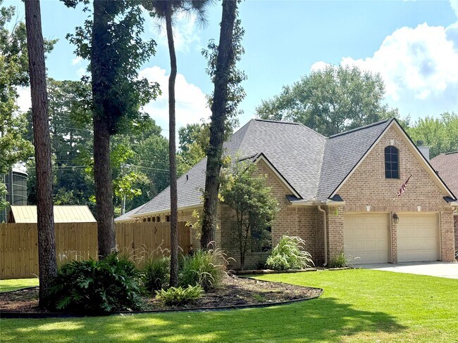 Building Photo - 3202 Pine Chase Dr