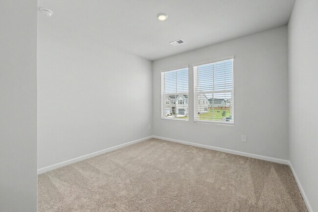 Building Photo - 762 Ridgley Dr