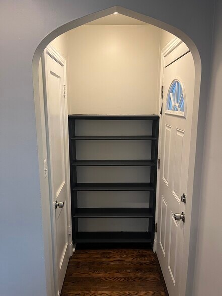 Foyer - 3108 M Pl SE