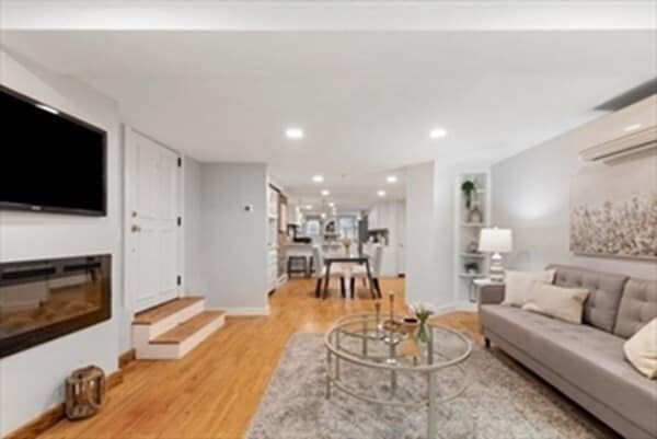 Building Photo - 1 Mount Vernon Sq