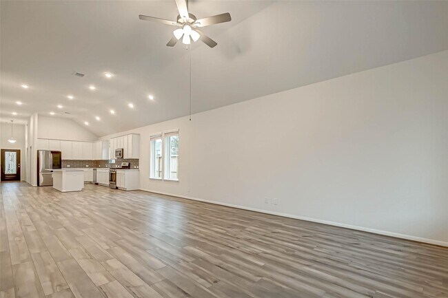 Building Photo - 201 Cambria Green Ln