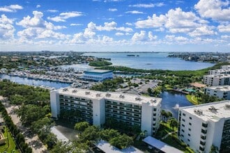 Building Photo - 1316 Pasadena Ave S