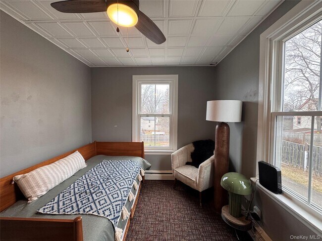 Building Photo - 69 Russell Ave