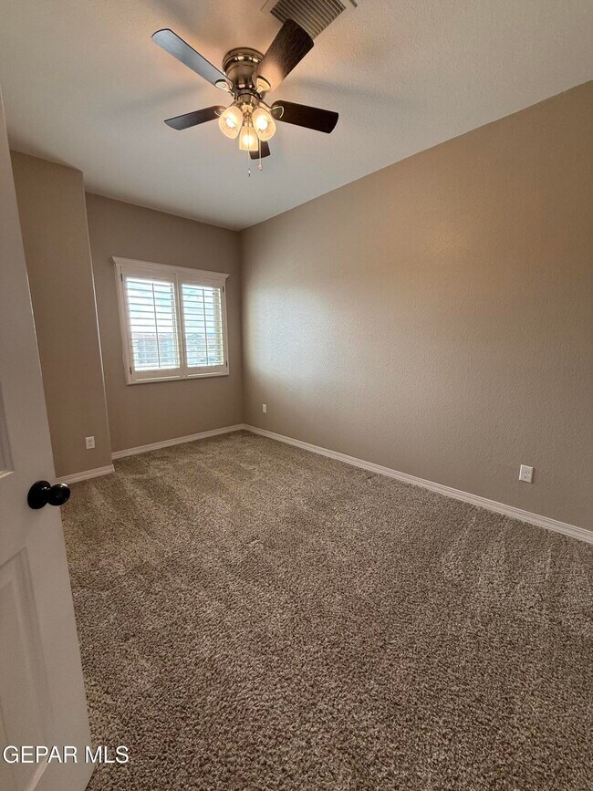 Building Photo - 12551 New Dawn Dr