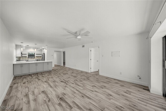 Building Photo - 10022 Oxfordshire Ln SW