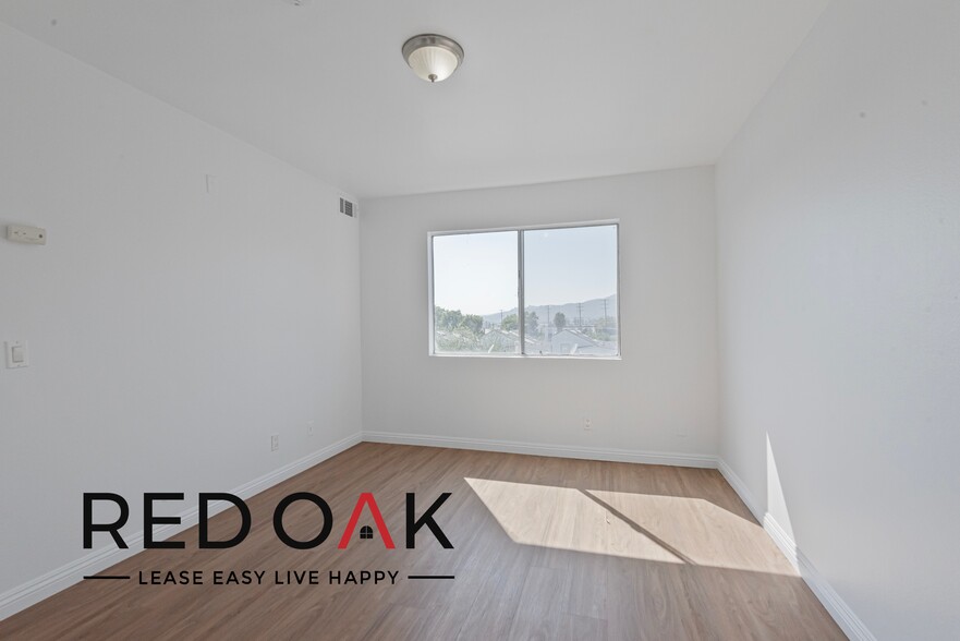 Building Photo - 3540 Fletcher Dr