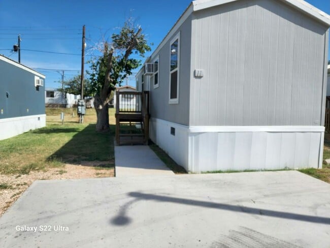 Primary Photo - 1136 Gary Terrace