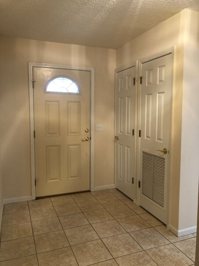 Building Photo - Windsor Garden Subdivision...