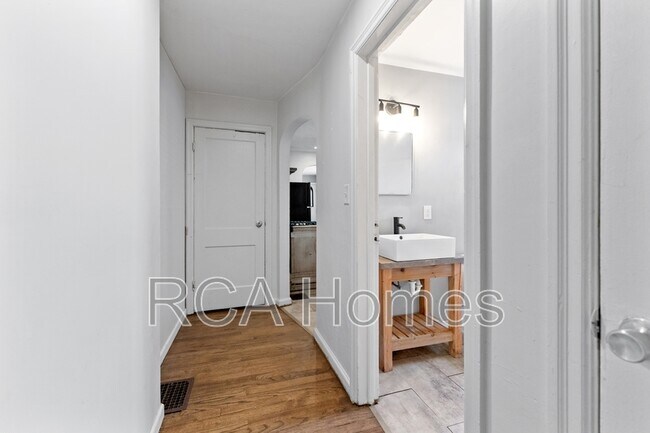 Building Photo - 4539 Crittenden Ave