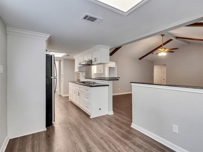 Building Photo - 2030 Lone Rock Dr