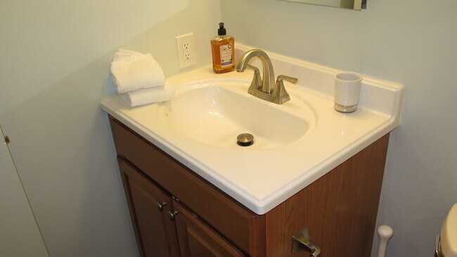 Building Photo - Montessori Living