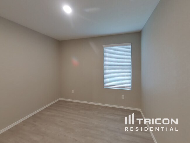 Building Photo - 9603 Littleton Grist