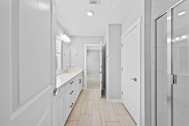 Building Photo - 5834 S MacDill Ave