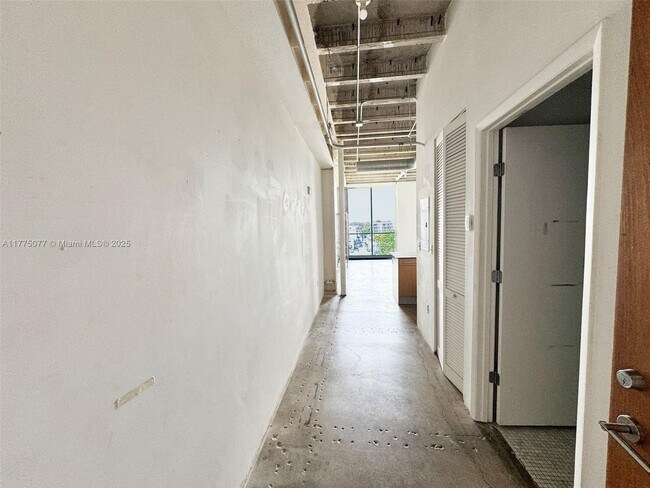 Building Photo - 8101 Biscayne Blvd