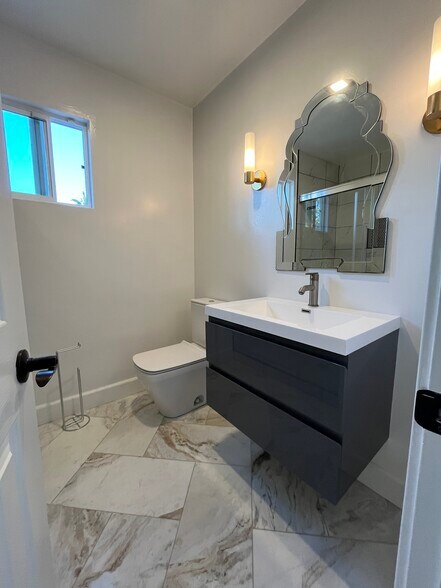 Building Photo - 3342 Silver Oak Ln