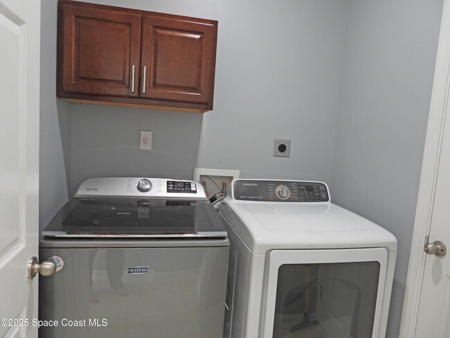 Building Photo - 3510 Aria Dr