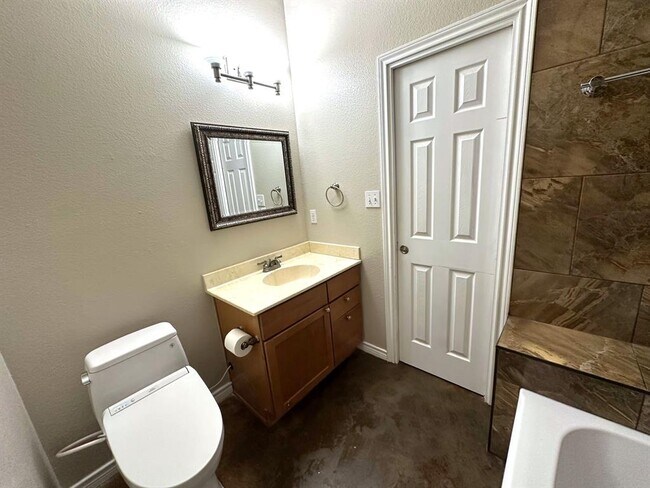 Building Photo - 1640 Co Rd 228