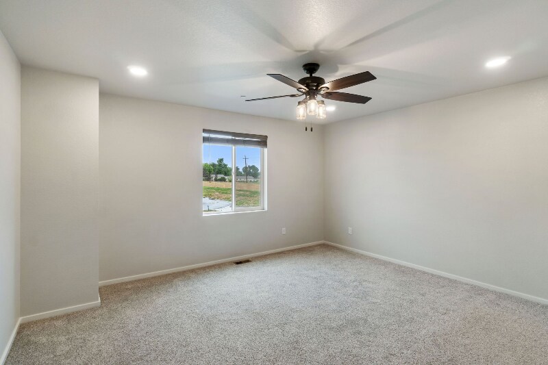 Building Photo - 2720 Barnstormer St
