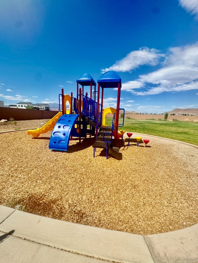 Building Photo - 4208 S Crimson Cir