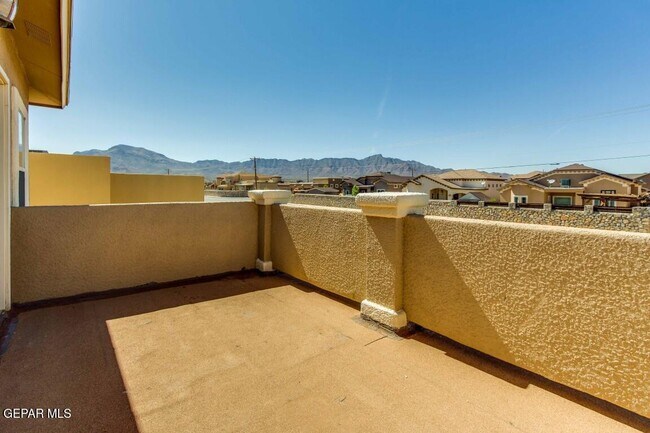 Building Photo - 5541 Ignacio Frias Dr