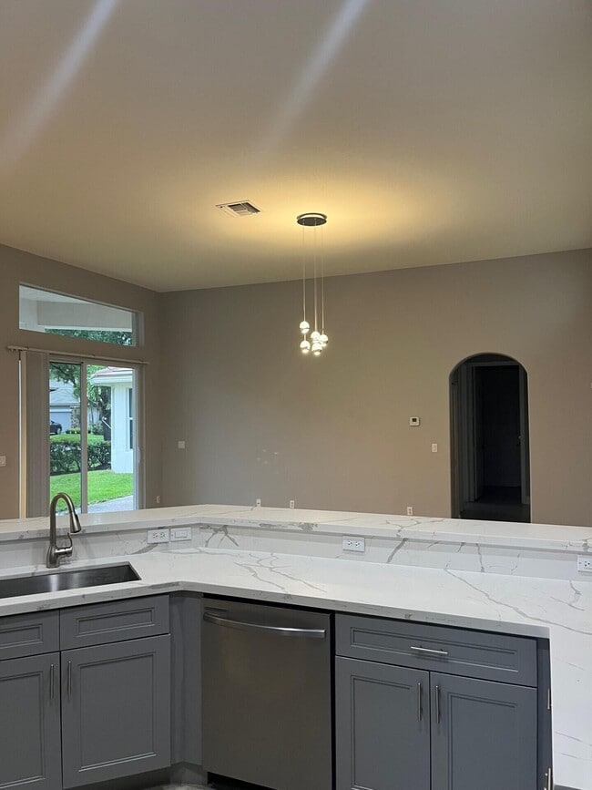 Building Photo - 9357 Osprey Isles Blvd