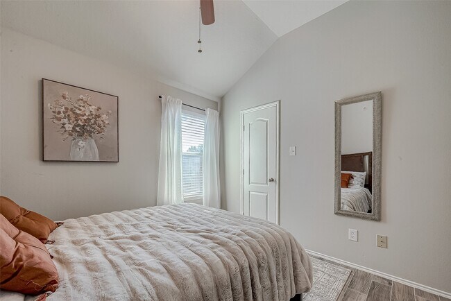 Building Photo - 18515 Bare Meadow Ln