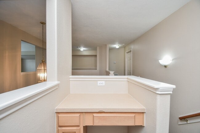 Building Photo - 15114 Snow Hill Ct