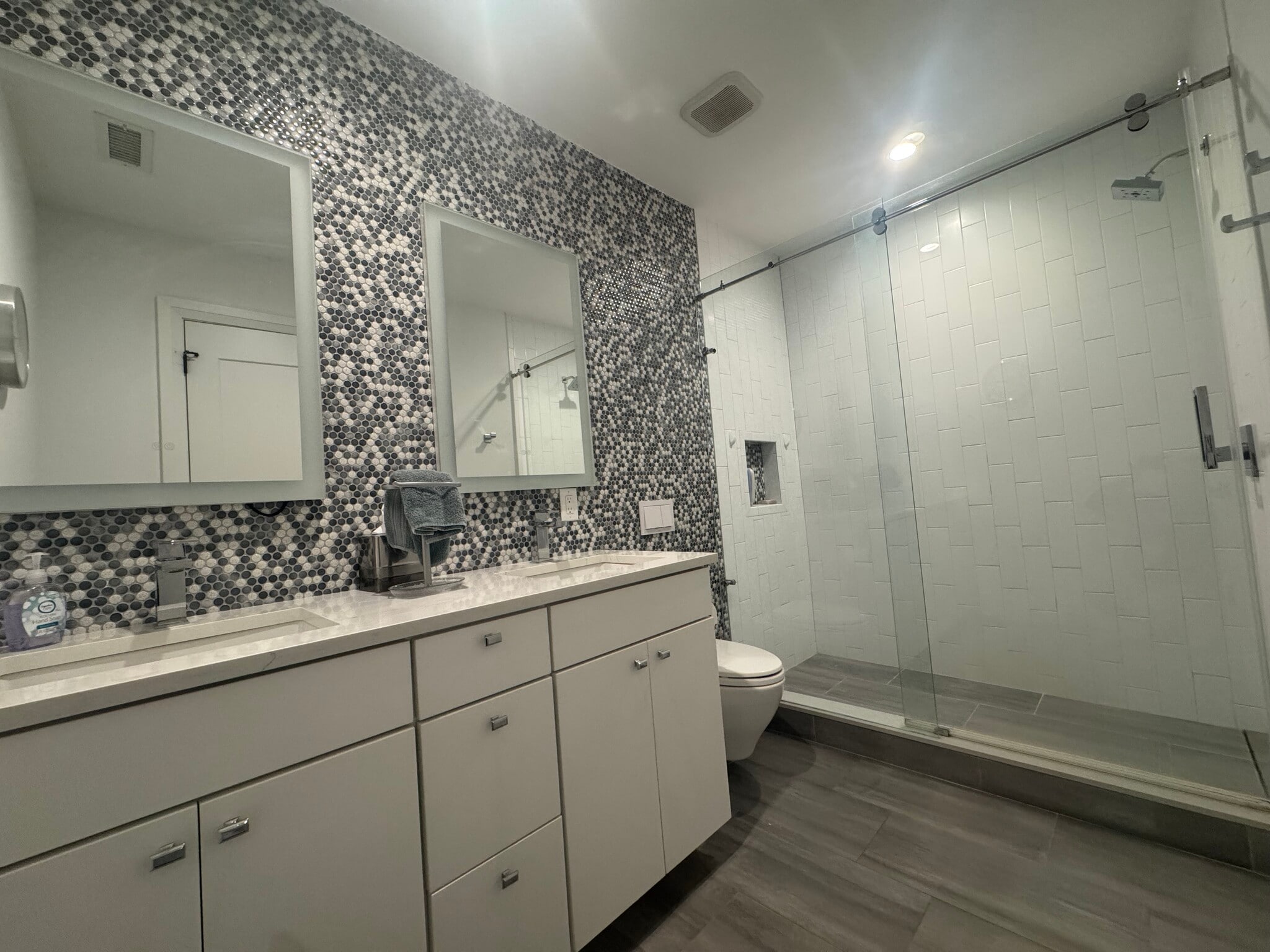 Building Photo - 230 S 3rd St