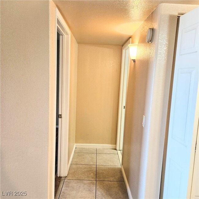 Building Photo - 2120 Ramrod Ave