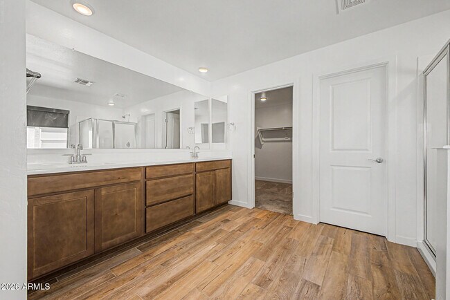 Building Photo - 17057 W Molly Ln